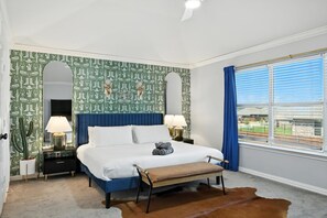 5 habitaciones, tabla de planchar con plancha, wifi y ropa de cama 