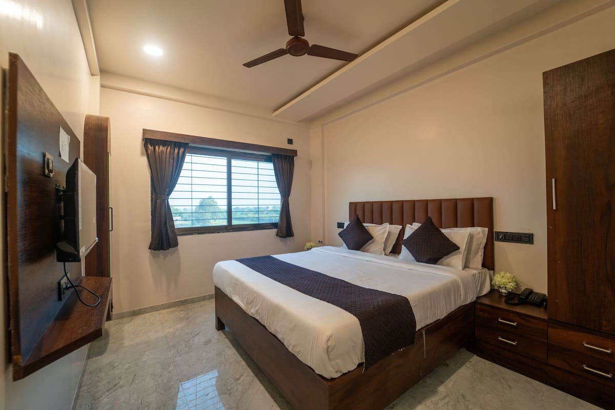 Family Room | Free WiFi