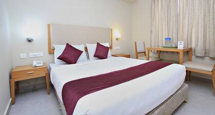 Super Townhouse Hills Palace