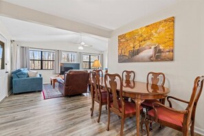 Dining - 02038 - 38 Segovia Drive (Hot Springs)