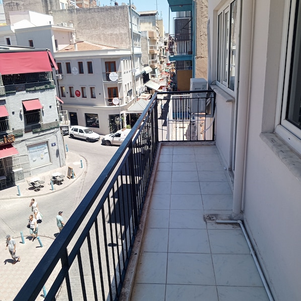 Apartment, Balkon, Stadtblick | Unterkunftsgelände