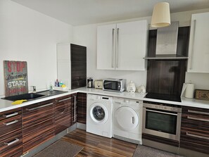 Apartment, Balcony, Garden View | Private kitchenette