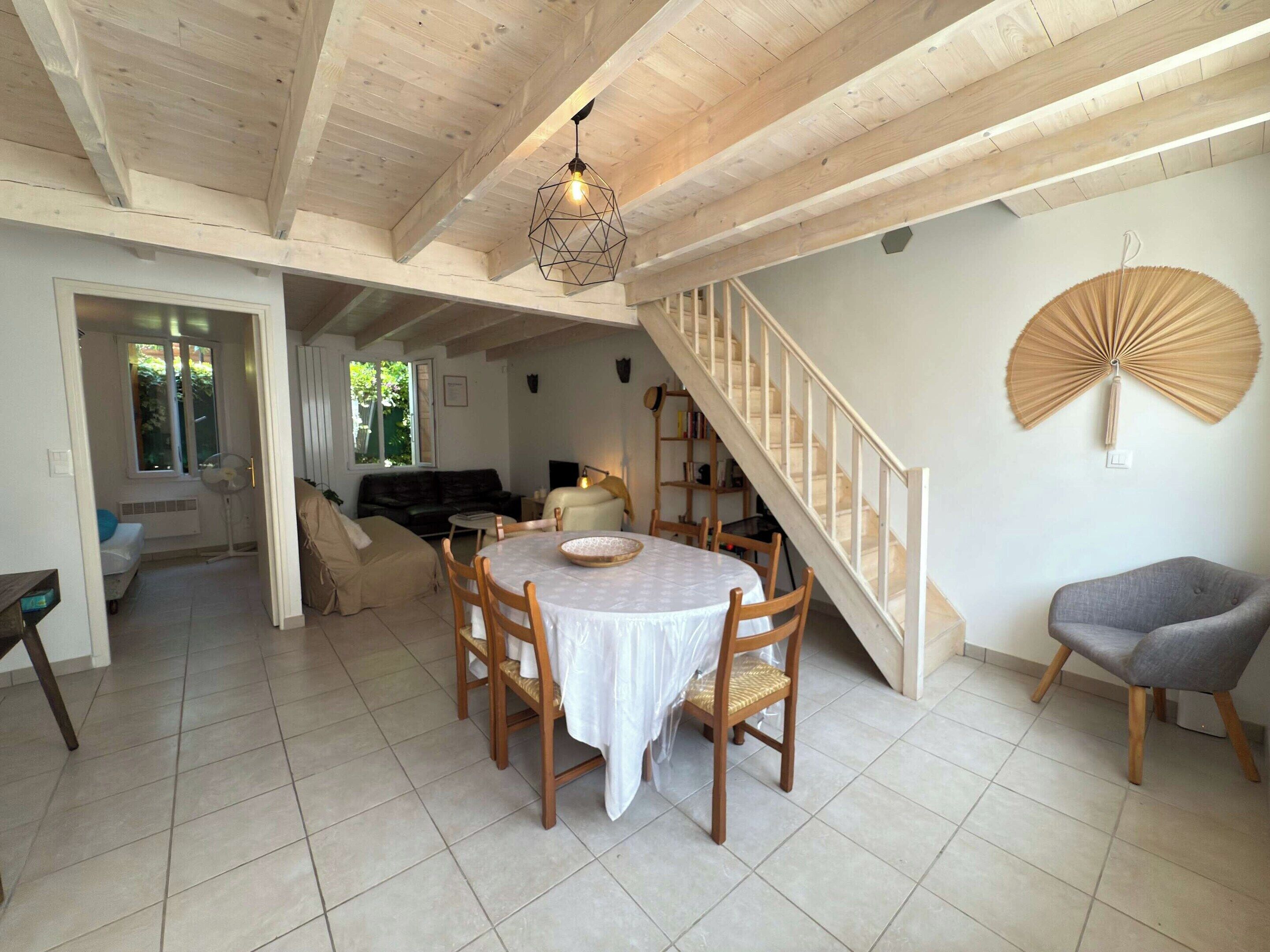 Apartment | Dining