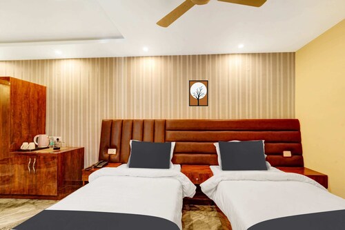 Super Townhouse OAK The Dev Regency