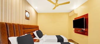 Super Townhouse OAK The Dev Regency