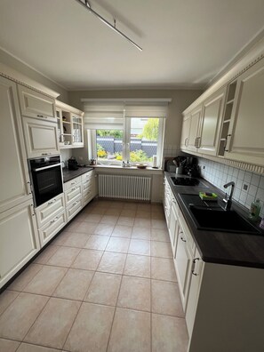 Microwave, stovetop, dishwasher