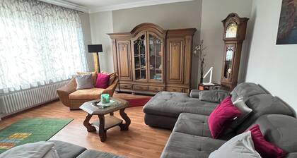 Moderne Ferienwohnung am Fusse des Hohen Venns mit Terrasse und Garten