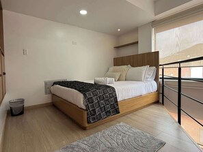 1 slaapkamer, een strijkplank/strijkijzer, wifi, beddengoed