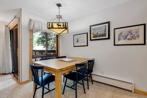 Dining - Mountain Comfort in the Heart of Keystone! (Keystone)