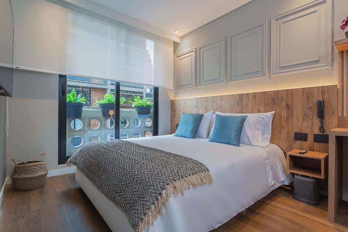 1 slaapkamer, een strijkplank/strijkijzer, wifi, beddengoed