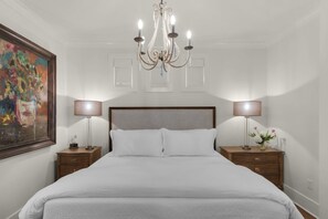 4 bedrooms, iron/ironing board, free WiFi, bed sheets