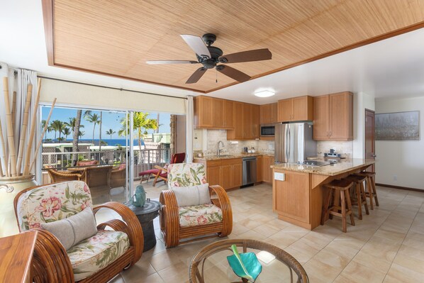 Fridge, microwave, oven, stovetop - Alii Villas#322 Stunning & Special Top Floor Condo with Ocean Views (KAILUA KONA)
