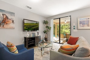 Villa, 4 Bedrooms | Living area