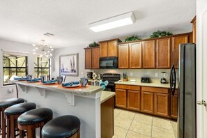 私人厨房 | 冰箱、烤箱、茶具/咖啡用具、烤面包机