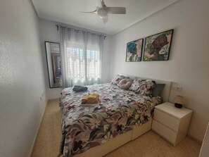 2 bedrooms, iron/ironing board, WiFi, bed sheets - PRIVATE VILLA WITH POOL (Sucina)