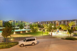 Exterior - FIRST CLASS | VILLA | Spacious for Family Getaways (Damac Hills)