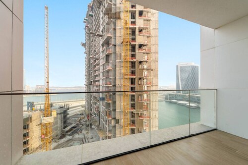 FIRST CLASS | 1BR | Luxe in Heart of Abu Dhabi