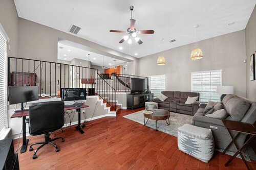 Stylish Houston Heights House 3 Bedroom Townhouse