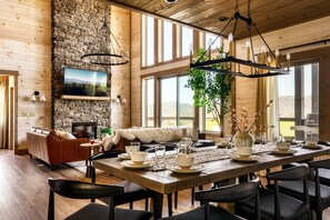 キャビン 4 ベッドルーム | レストラン