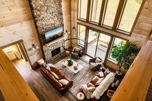 Cabin, 4 Bedrooms | Living area