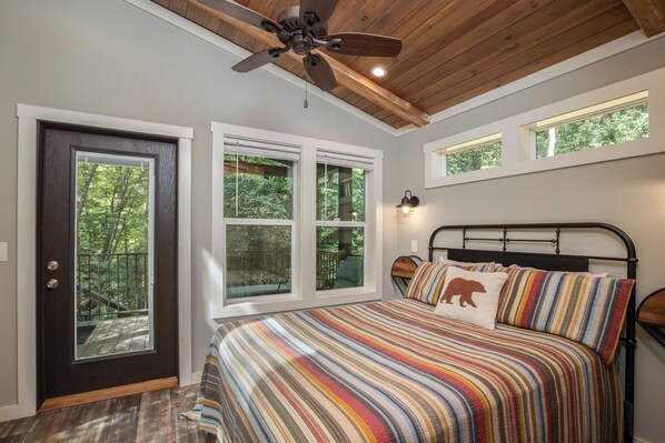 1 bedroom, bed sheets