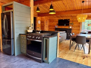 Micro-ondes, four, plaque de cuisson, lave-vaisselle