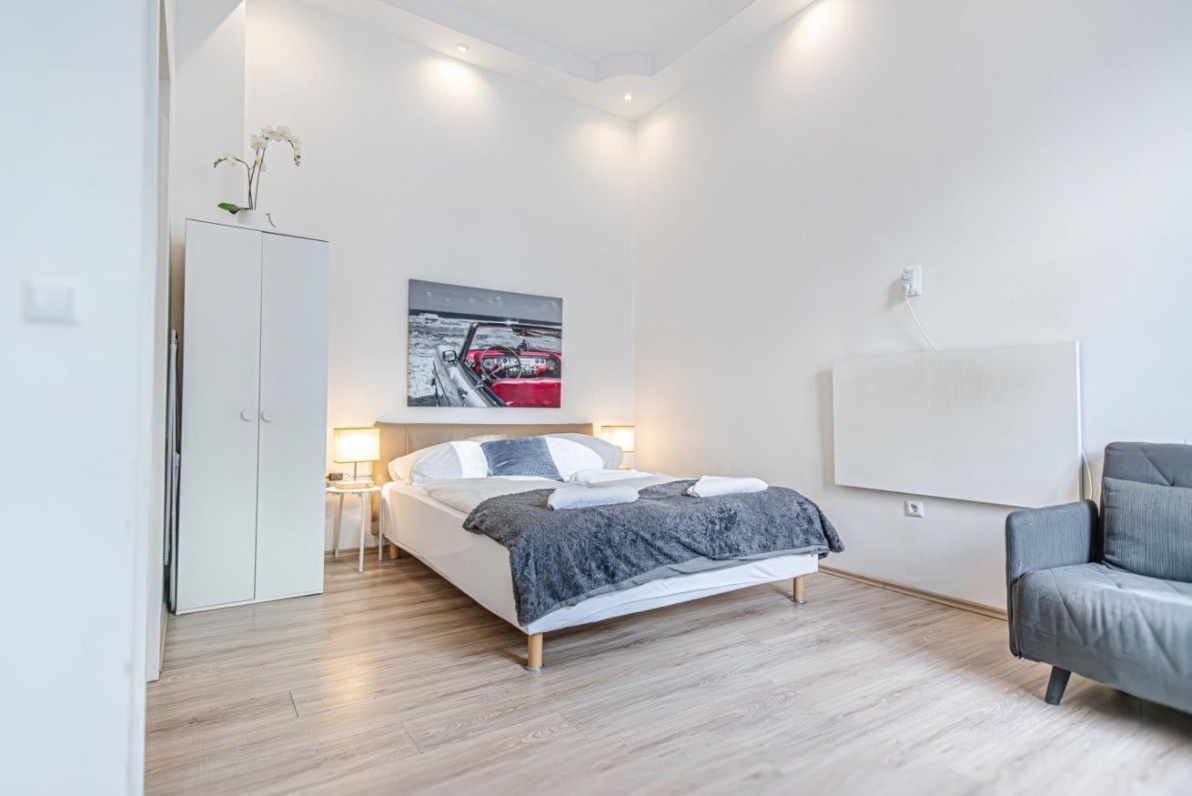 2 slaapkamers, een strijkplank/strijkijzer, wifi, beddengoed