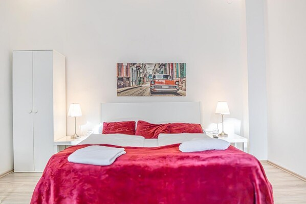 2 bedrooms, WiFi, bed sheets