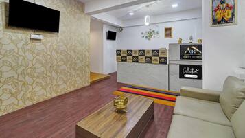 House | Meja sambut tetamu