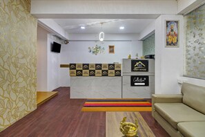 House | Meja sambut tetamu