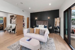 3 bedrooms, desk, iron/ironing board, WiFi