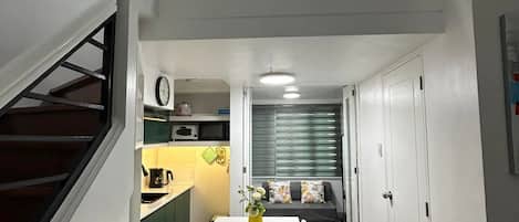Condo, 2 Bedrooms, Accessible, City View | Interior