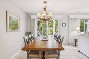 Dining - Cozy, Private 3 BR Home in Palmetto Dunes, Short Walk to Beach (Hilton Head Island)