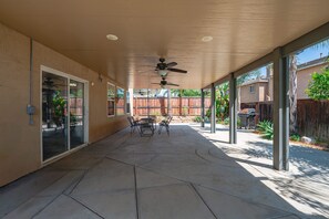 House | 5 bedrooms, Internet