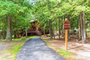 Property grounds - Cozy 3-bedroom chalet in Whitefish (Whitefish)