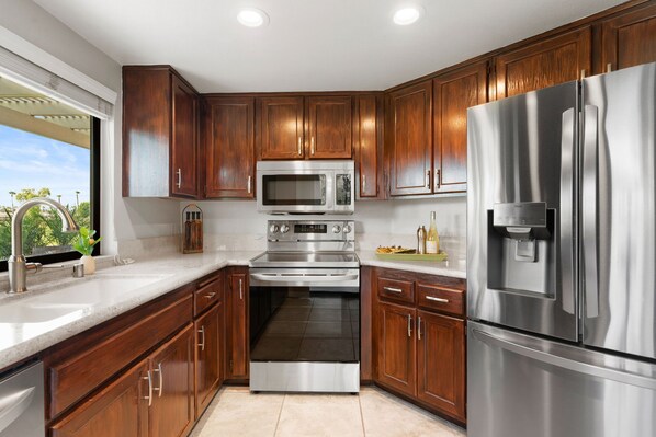 Fridge, microwave, oven, stovetop