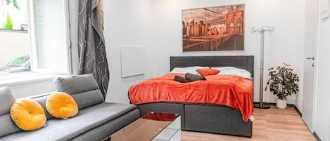 1 bedroom, iron/ironing board, WiFi, bed sheets