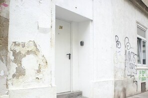 Exterior detail - Central King Studio - 10 mins walk from Downtown (Vienna)