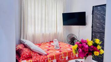 1 quarto, ferros/tábuas de passar roupa, acesso à internet