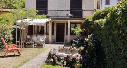 THREE BEDROOM HOUSE WITH GARDEN