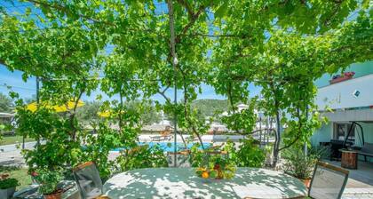 Villa Marina Bliss - Three Bedroom Villa, Sleeps 8