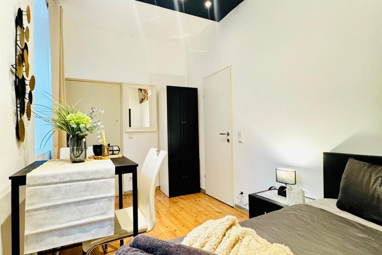 1 soverom, strykejern/-brett og sengetøy