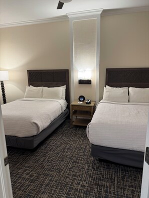 2 bedrooms, in-room safe, iron/ironing board, free WiFi