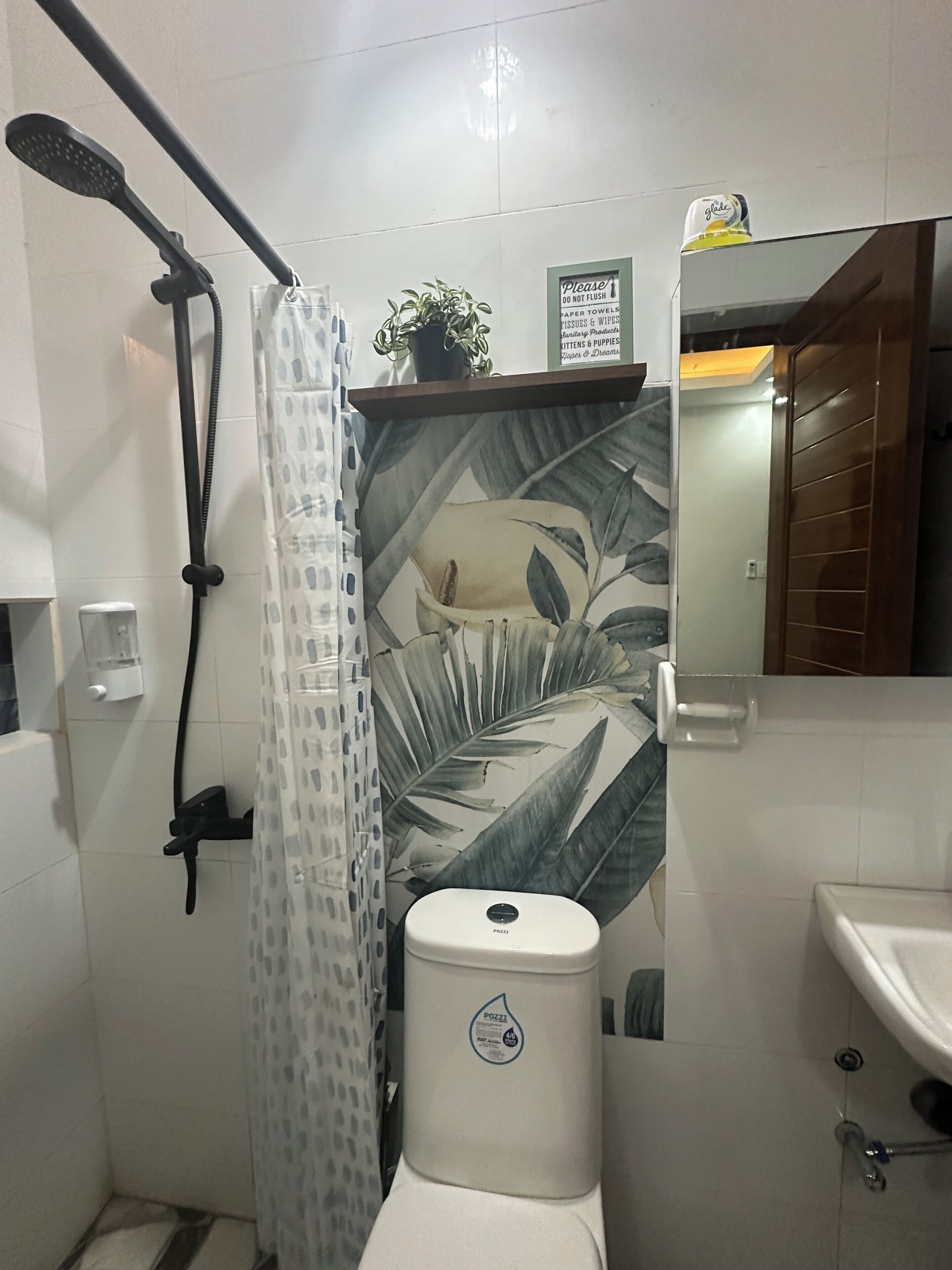 シャワー、ヘアドライヤー、ビデ、タオル