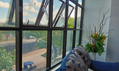 Clean and elegant apartment in the center of the city with beautiful views