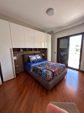 3 bedrooms, WiFi, bed sheets