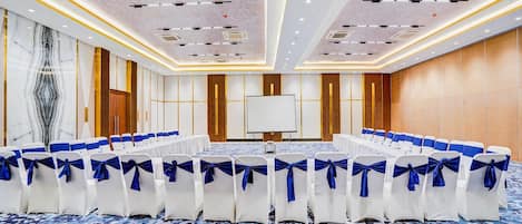 House | Meeting facility