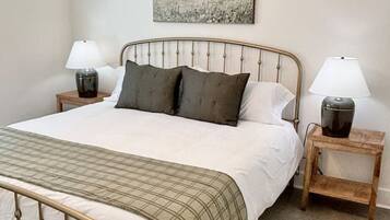 2 sovrum, strykjÀrn/strykbrÀda, wi-fi och sÀngklÀder