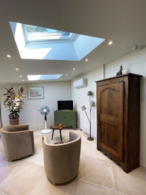 TV - Lovely studio at the foot of Mont Ventoux (Carpentras)