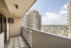 Condo, 2 Bedrooms, Accessible, Balcony | Balcony